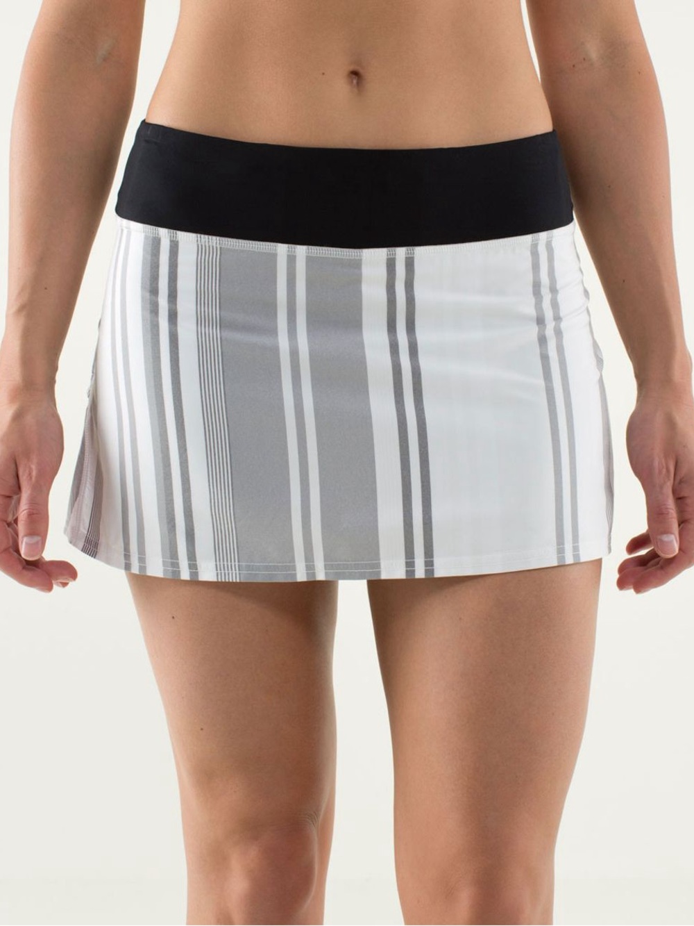 Lululemon Run: Pace Setter Skirt 
Groovy Stripe Nimbus / Black